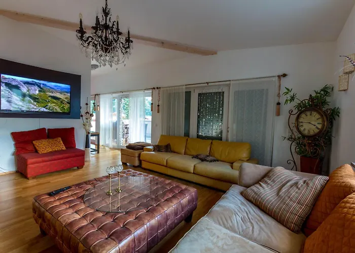 Deluxe Loft Mountain View