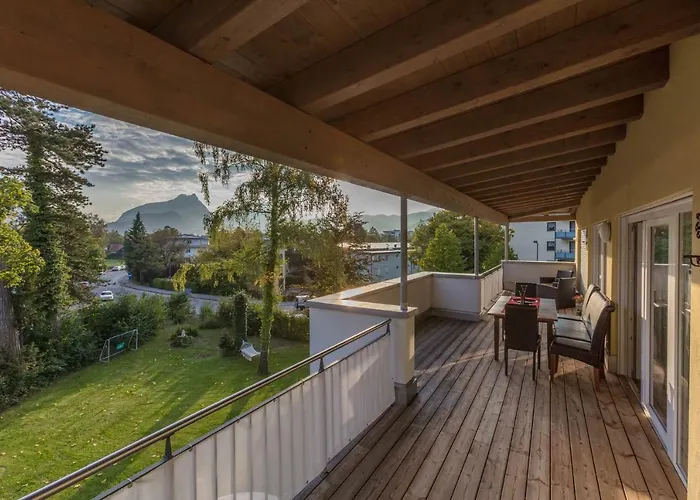 Deluxe Loft Mountain View